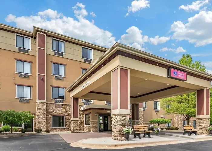 Comfort Suites Grand Rapids North